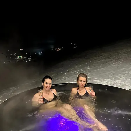 карпати плай Village