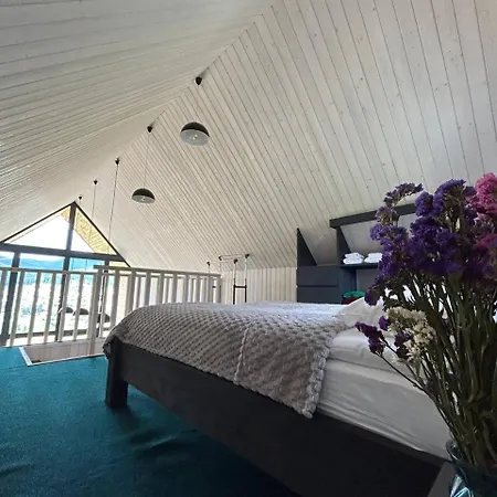 карпати плай Village Chalet Bukovel