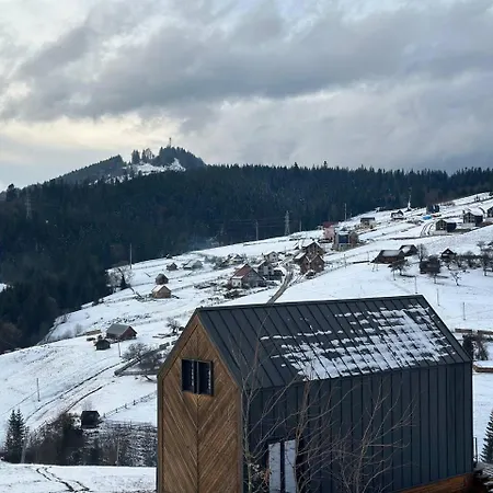 карпати плай Village