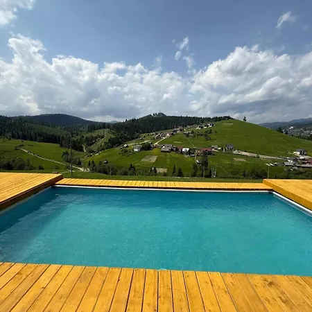 Chalet карпати плай Village *